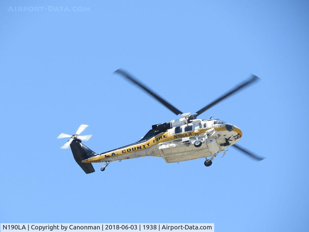 N190LA, Sikorsky S-70A Firehawk C/N 702479, Overhead