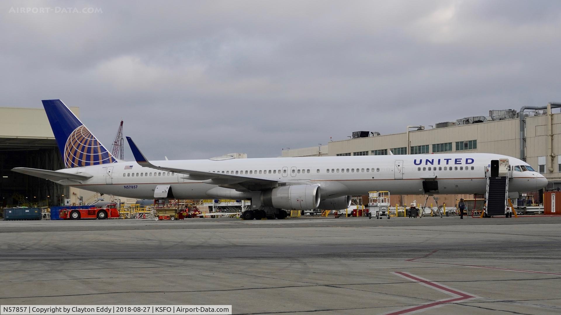 N57857, 2004 Boeing 757-324 C/N 32816, SFO 2018.