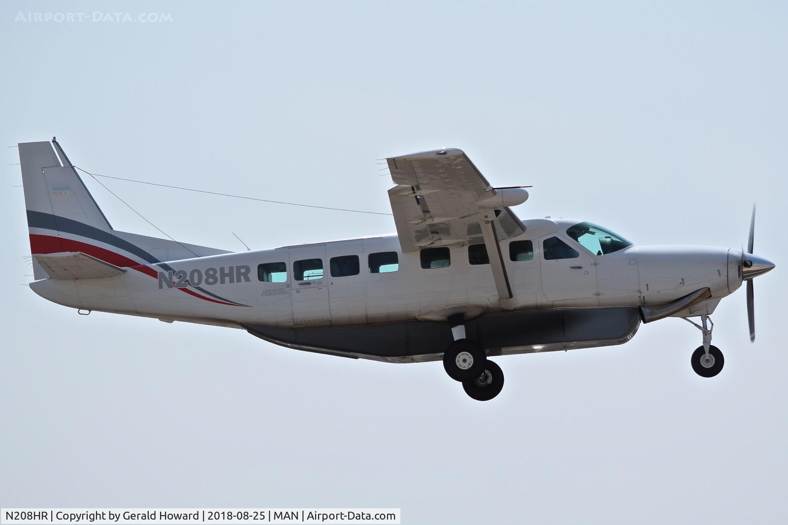 N208HR, 2013 Cessna 208B Grand Caravan EX C/N 208B5045, Climb out from RWY 29.