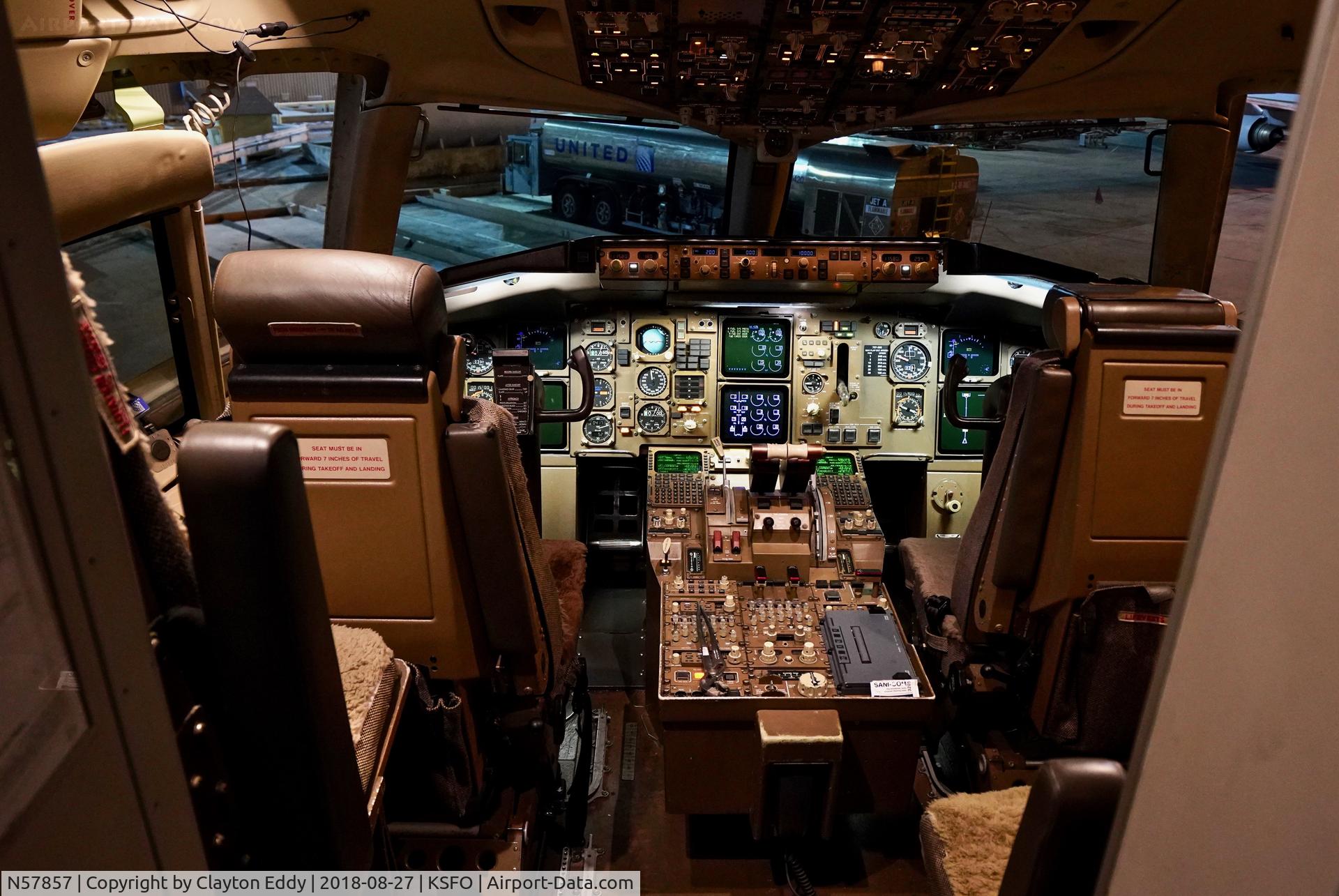 N57857, 2004 Boeing 757-324 C/N 32816, SFO 2018.