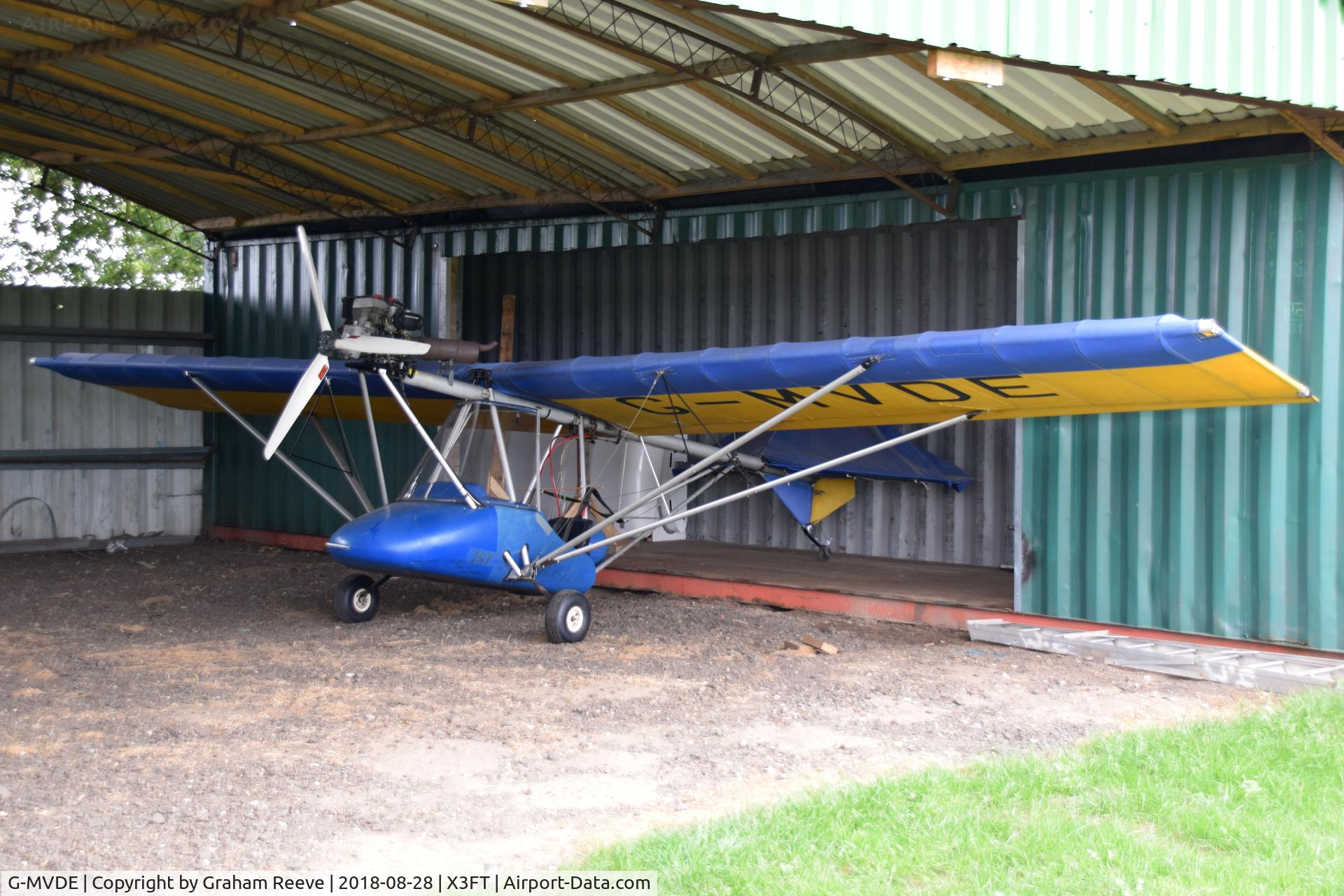 G-MVDE, 1988 Thruster TST MK1 C/N 8078-TST-087, Parked at Felthorpe.