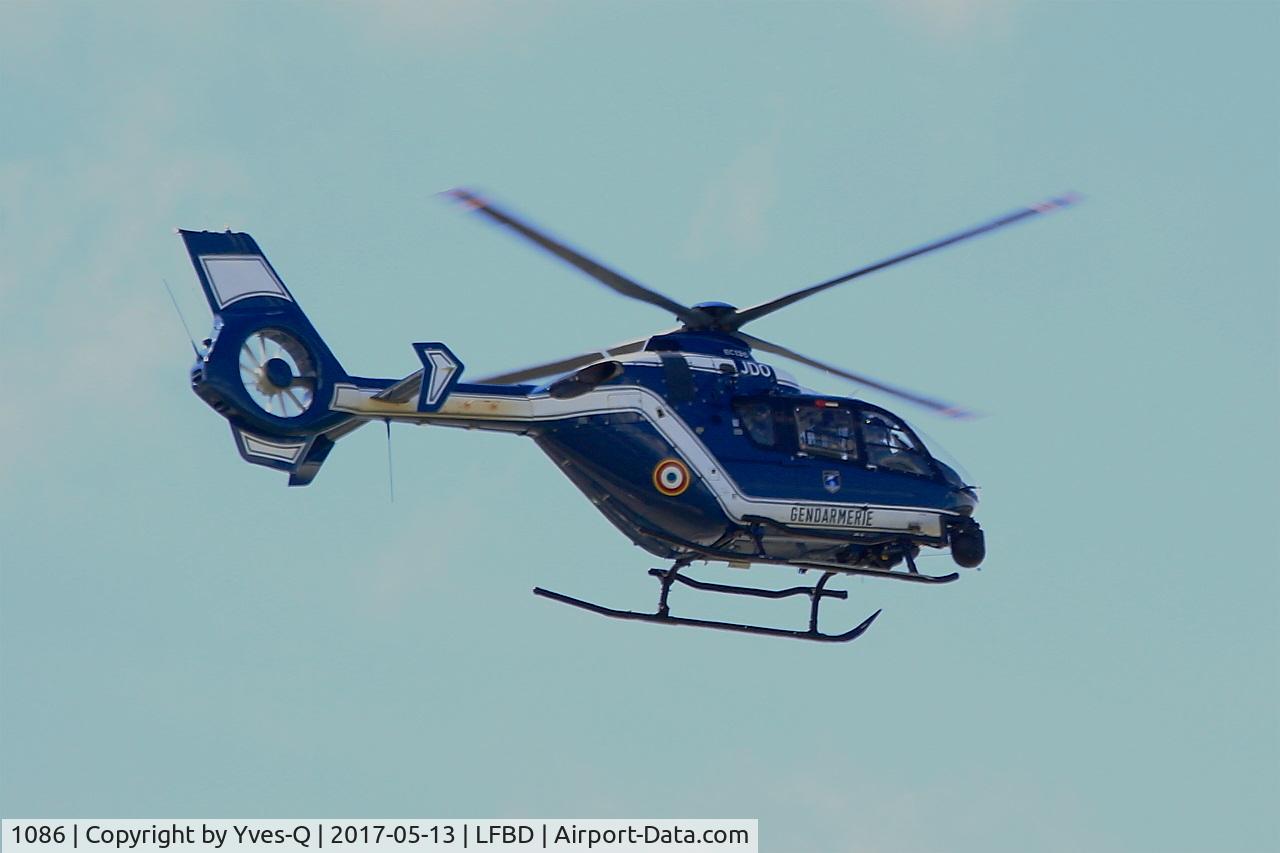 1086, 2012 Eurocopter EC-135T-2 C/N 1086, Eurocopter EC-135T-2, Bordeaux-Mérignac Air Base 106 (LFBD-BOD) Open day 2017