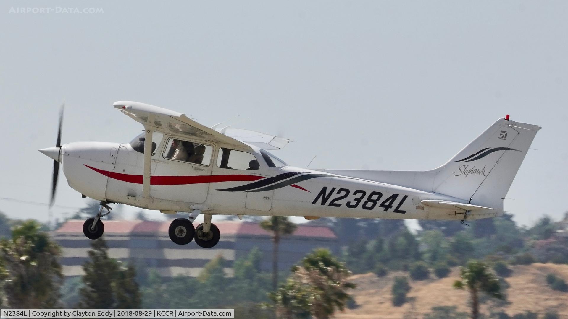 N2384L, 1999 Cessna 172R C/N 17280706, Buchanan Field Concord California 2018.