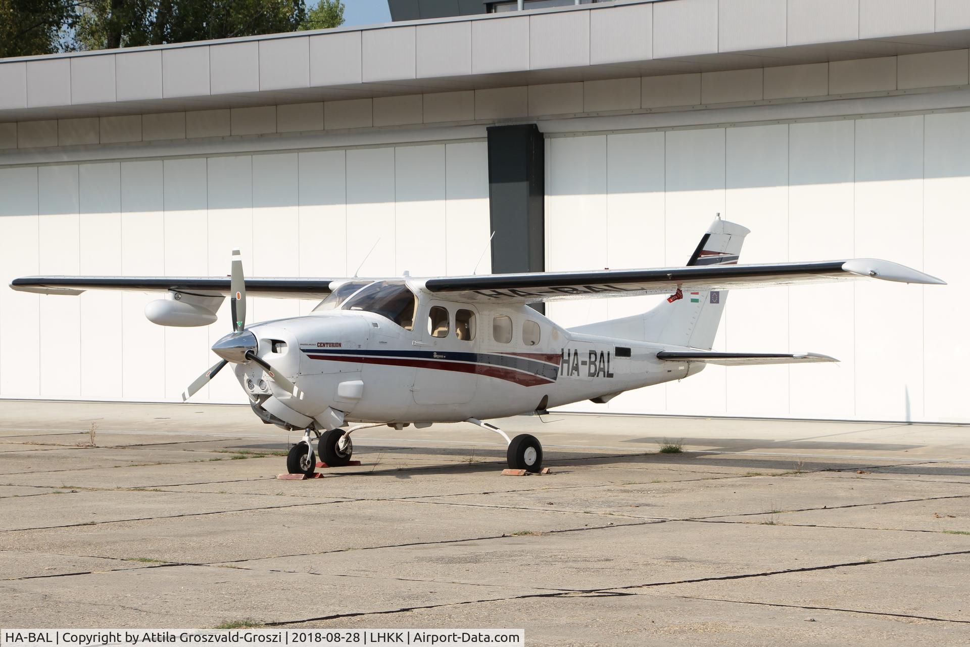 HA-BAL, 1981 Cessna P210N Pressurised Centurion C/N P21000656, LHKK - Kiskunlacháza Airport, Hungary
