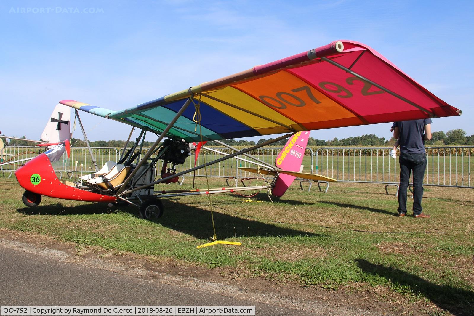 OO-792, Dynali Chickinox Kot Kot C/N 3982423, Aero-Kiewit opendoor.