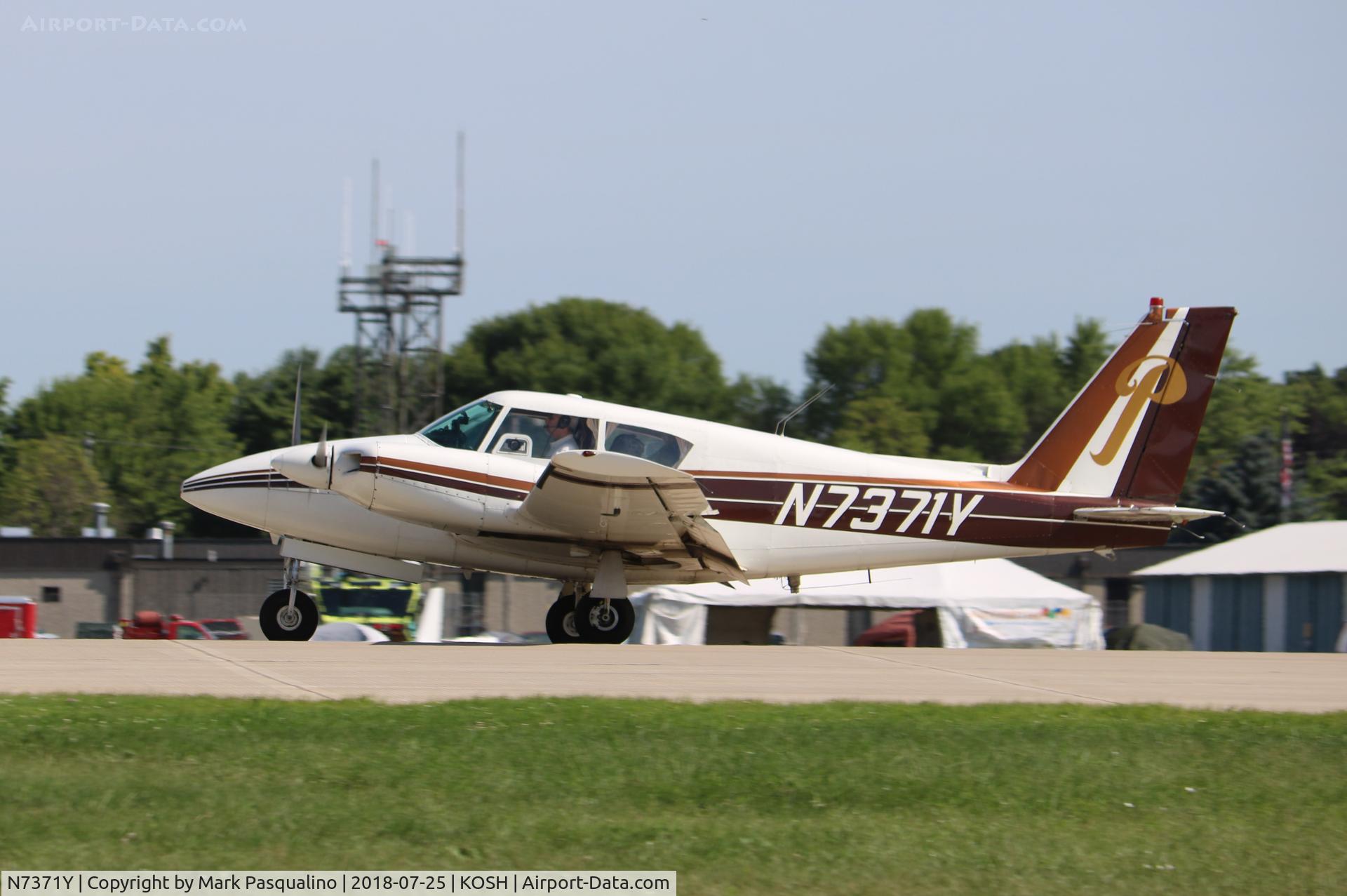 N7371Y, 1964 Piper PA-30 Twin Comanche C/N 30-423, Piper PA-30