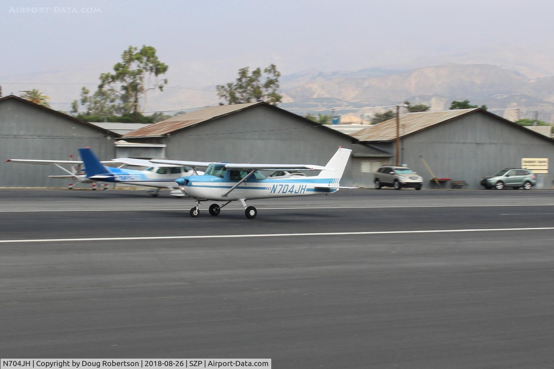 N704JH, 1976 Cessna 150M C/N 15078644, 1976 Cessna 150M, Continental O-200 100 Hp, takeoff roll Rwy 22