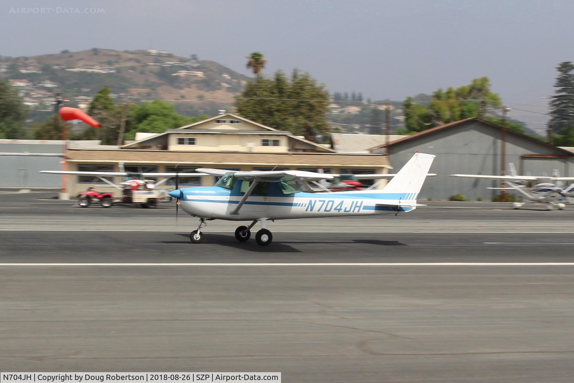 N704JH, 1976 Cessna 150M C/N 15078644, 1976 Cessna 150M, Continental O-200 100 Hp, landing roll Rwy 22