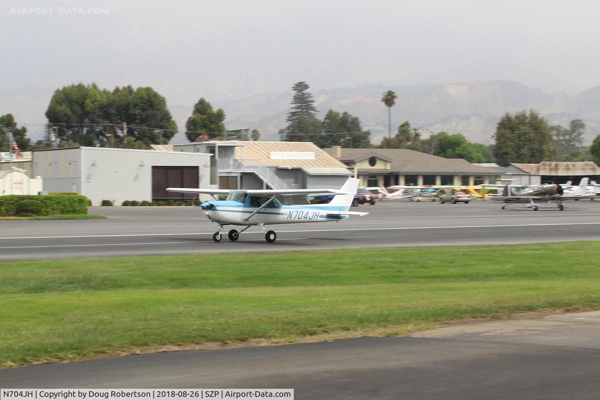 N704JH, 1976 Cessna 150M C/N 15078644, 1976 Cessna 150M, Continental O-200 100 Hp, takeoff roll Rwy 22