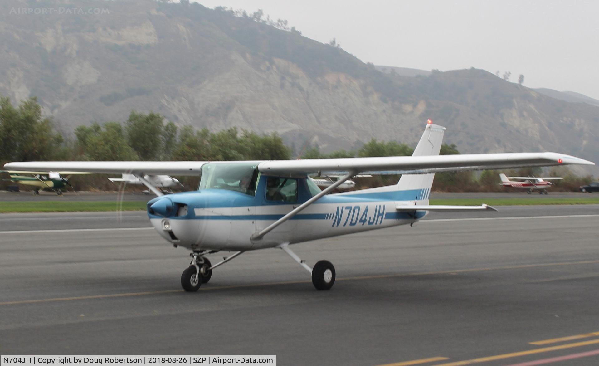 N704JH, 1976 Cessna 150M C/N 15078644, 1976 Cesna 150M, Continental O-200 100 Hp, taxi back