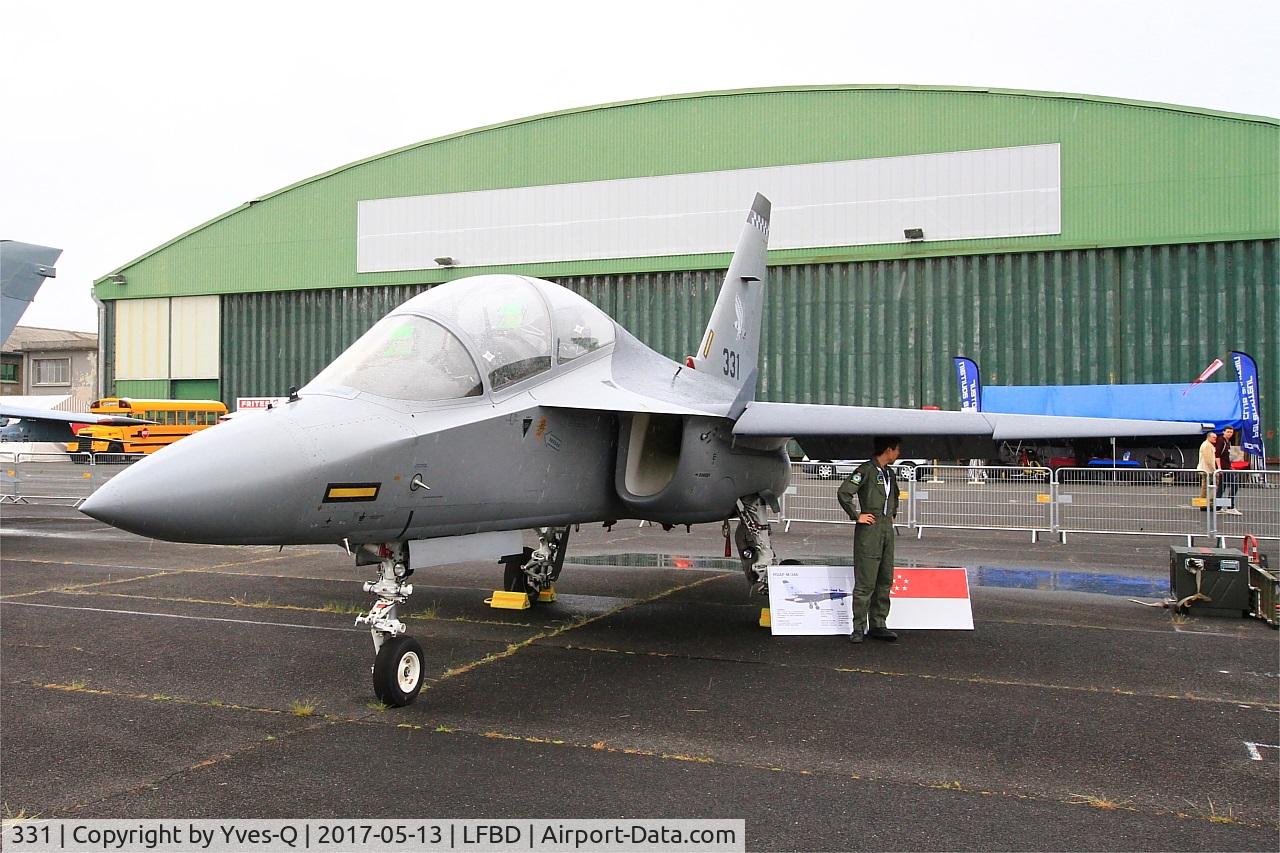 331, 2015 Alenia Aermacchi M-346 Master C/N 331, Singapore Air Force Alenia Aermacchi M-346 Master, Static display, Bordeaux-Mérignac Air Base 106 (LFBD-BOD) Open day 2017