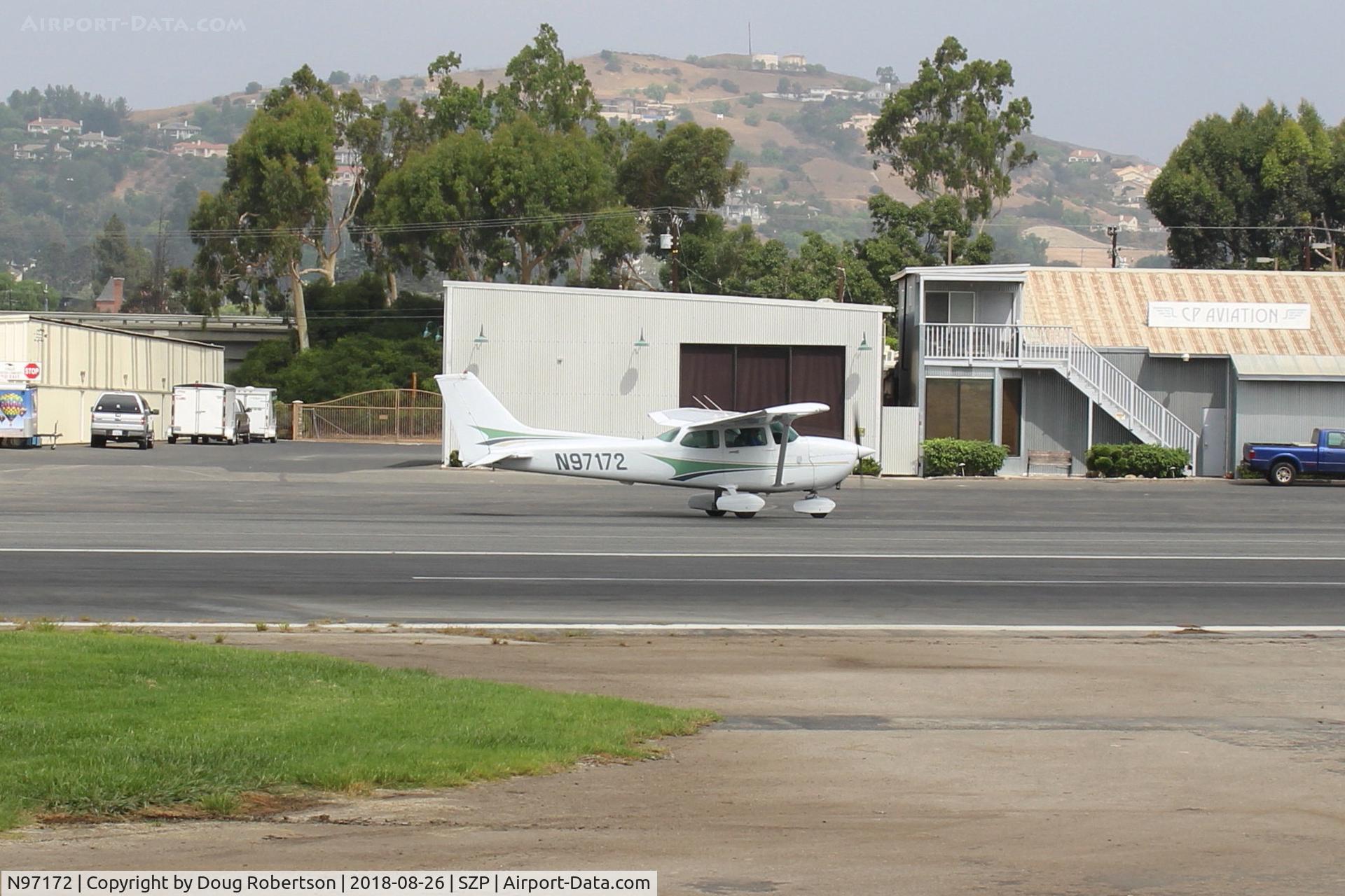 N97172, 1984 Cessna 172P C/N 17276162, 1984 Cessna 172P SKYHAWK, Lycoming O-320-D2J 160 Hp, taxi back