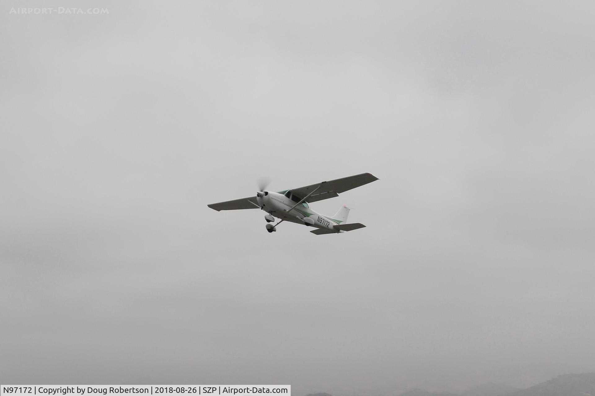 N97172, 1984 Cessna 172P C/N 17276162, 1984 Cessna 172P SKYHAWK, Lycoming O-320-D2J 160 Hp, takeoff climb Rwy 22