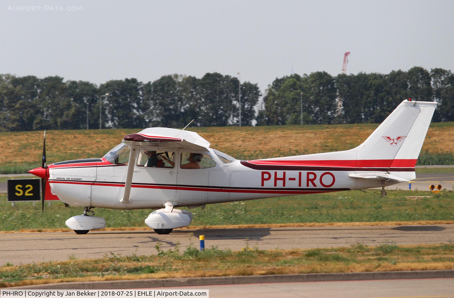 PH-IRO, Reims F172M Skyhawk C/N 1088, Lelystad Airport