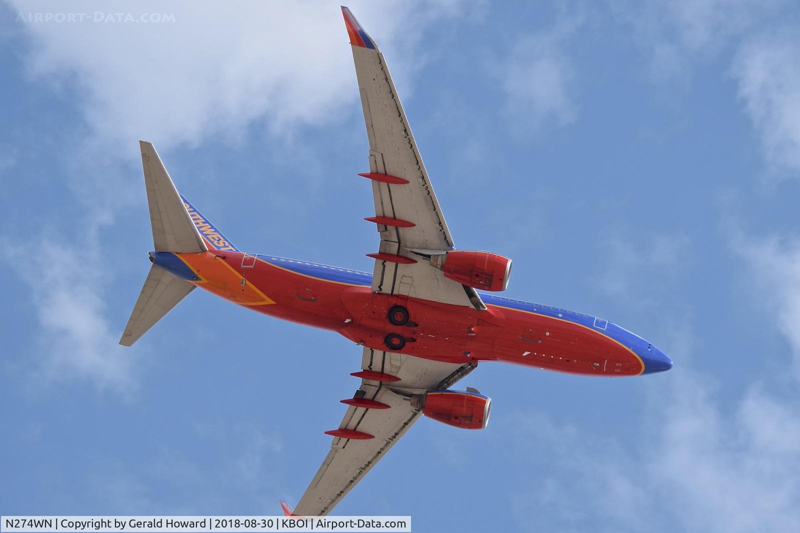 N274WN, 2007 Boeing 737-7H4 C/N 32529, Climb out from RWY 10L.
