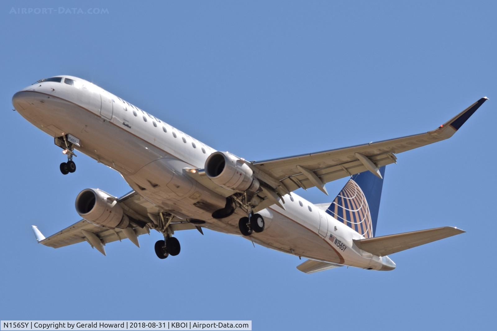 N156SY, 2016 Embraer 175LR (ERJ-170-200LR) C/N 17000557, Landing RWY 28R.