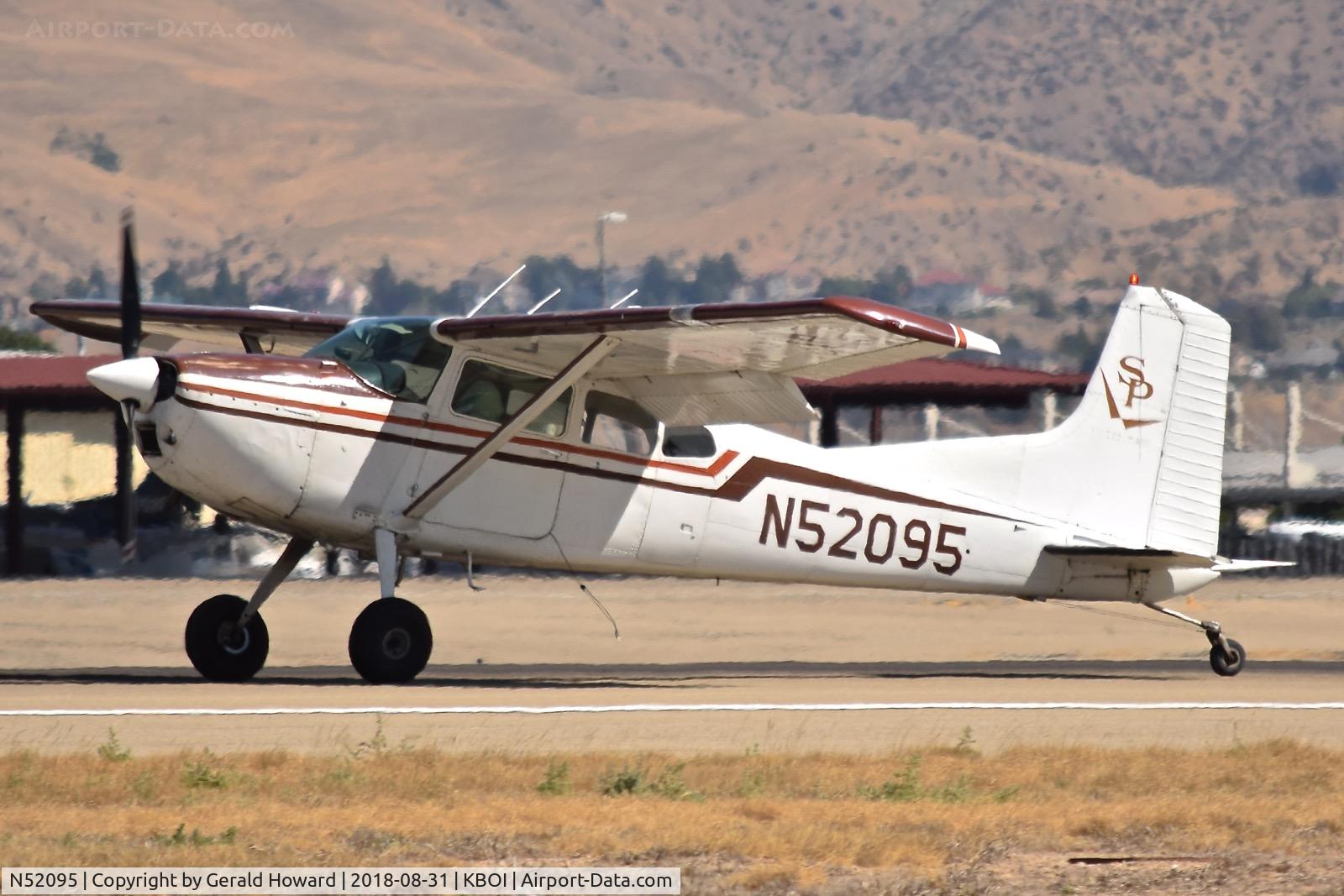N52095, 1974 Cessna 180J C/N 18052496, Landing roll out on RWY 28L.