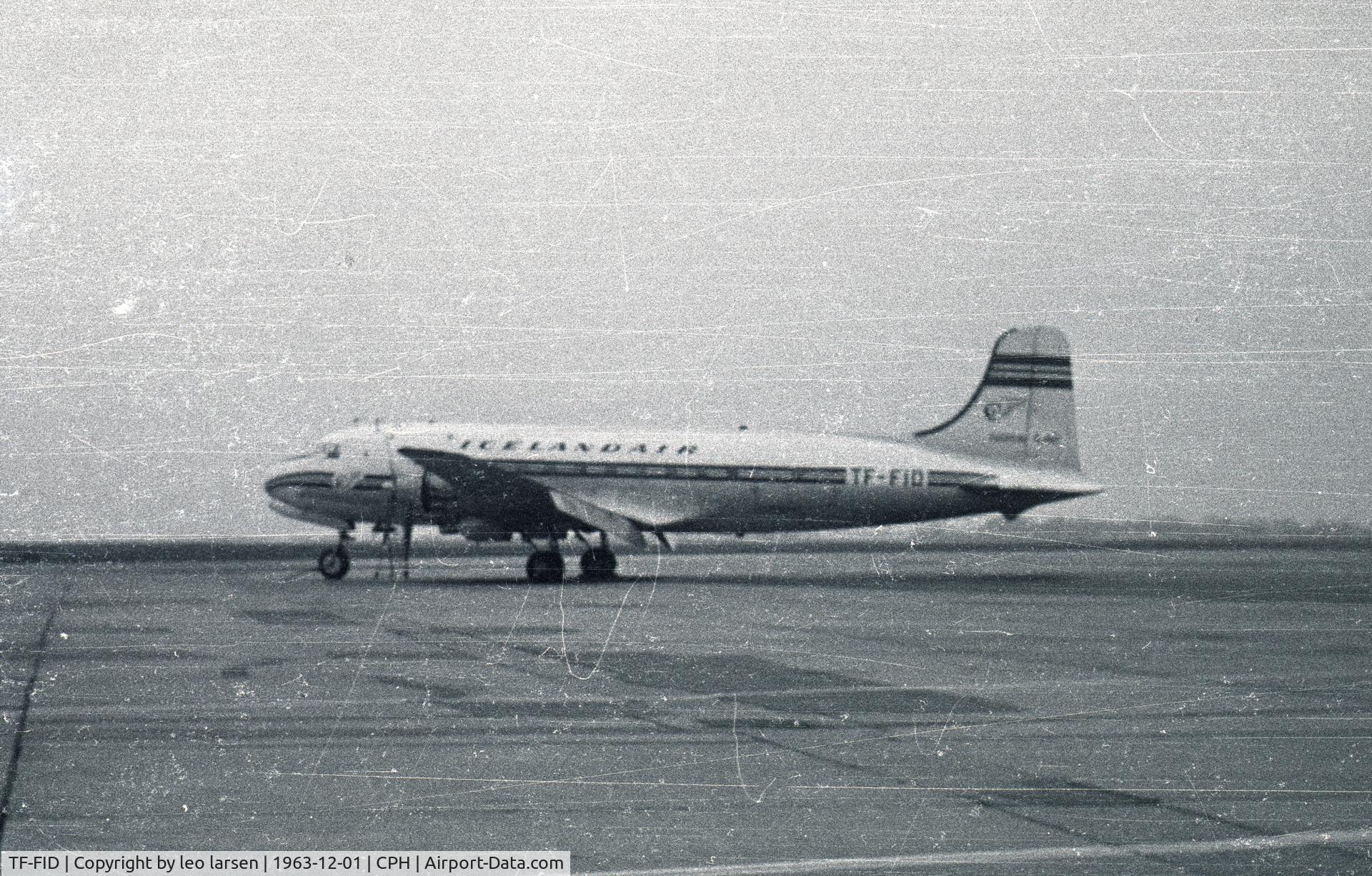 TF-FID, 1944 Douglas DC-4 Skymaster C/N 10325, Copenhagen 1.12.1963