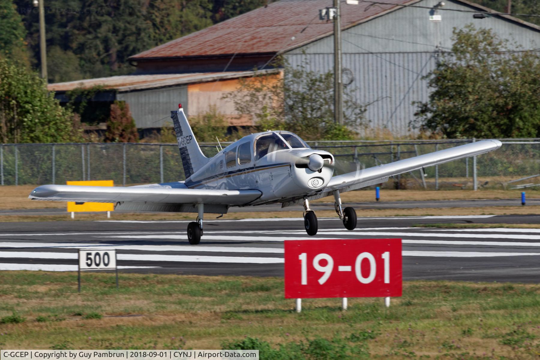 C-GCEP, 1973 Piper PA-28-140 Cherokee C/N 28-7325341, Landing