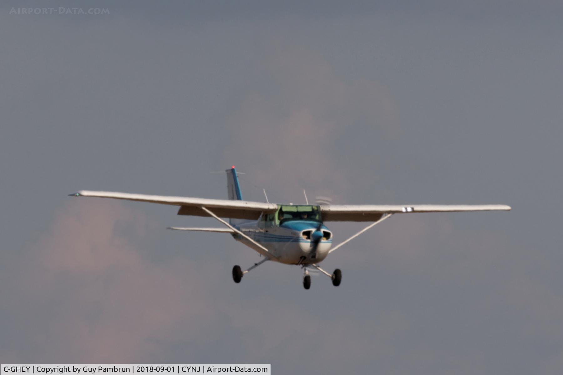 C-GHEY, 1982 Cessna 172P C/N 17275760, Landing