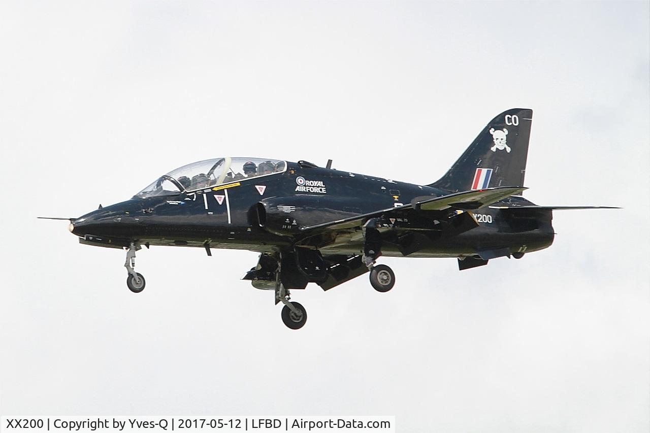 XX200, 1978 Hawker Siddeley Hawk T.1A C/N 047/312047, Hawker Siddeley Hawk T.1A, Short approach rwy 23, Bordeaux-Mérignac Air Base 106 (LFBD-BOD)