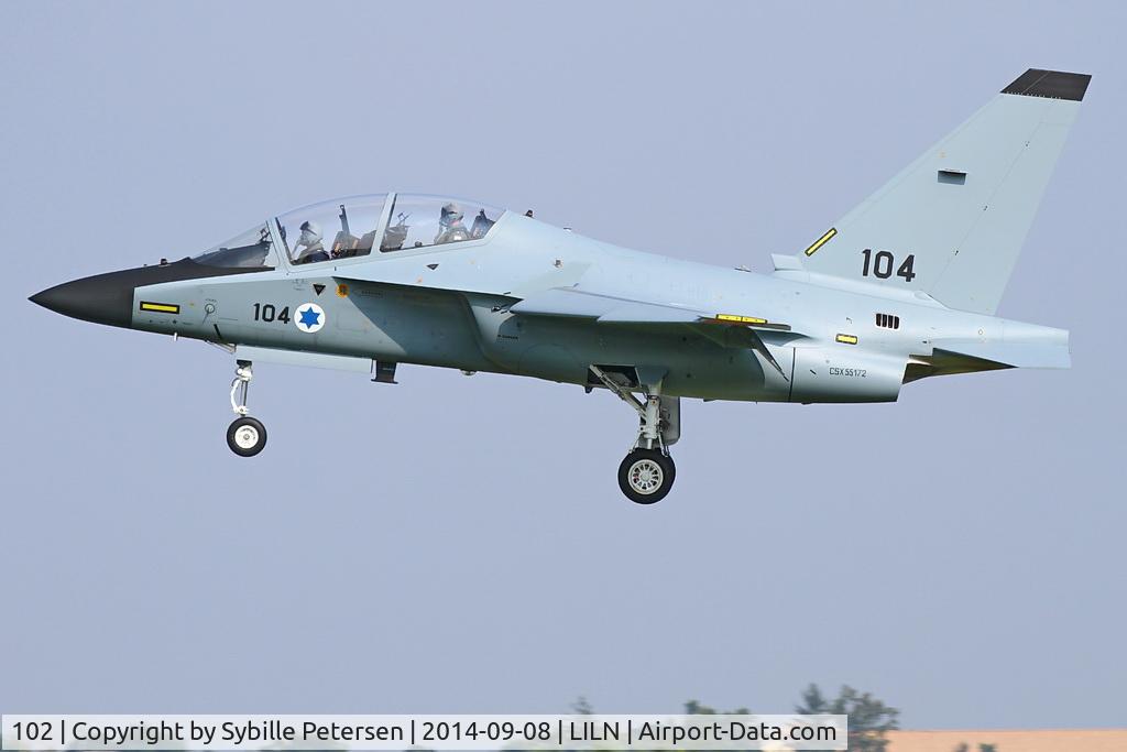102, 2014 Alenia Aermacchi M-346i Lavi C/N D0001/0019, Advanced Jet Trainer / Light Strike Aircraft is based off of the promising
Yakovlev-Yak 130 advanced Trainer-light strike series of aircraft.
The photo shows the testplane for the Israel Air Force. Israel Sir Force
procuring 30 M-346 in the Year of 201