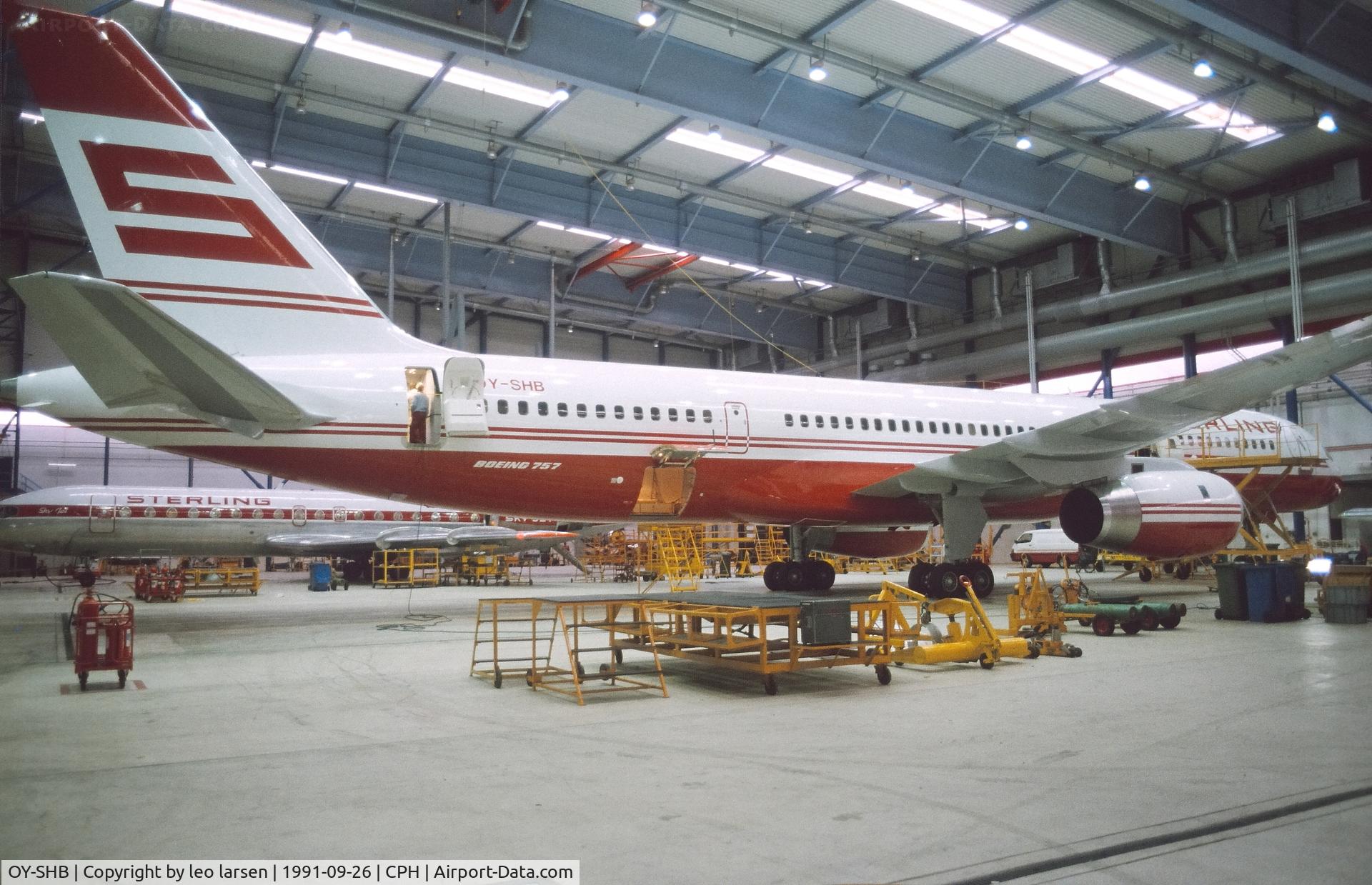 OY-SHB, 1991 Boeing 757-2J4 C/N 25220, Copenhagen 26.9.1991