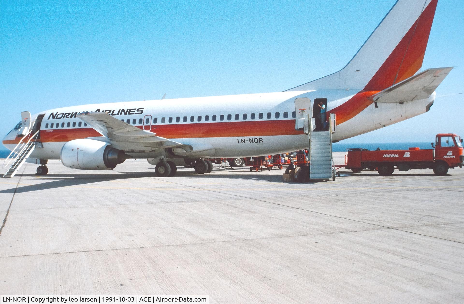 LN-NOR, 1987 Boeing 737-33A C/N 23827, Lanzarote 3.10.1991 Norway Airlines.ex Air Europa