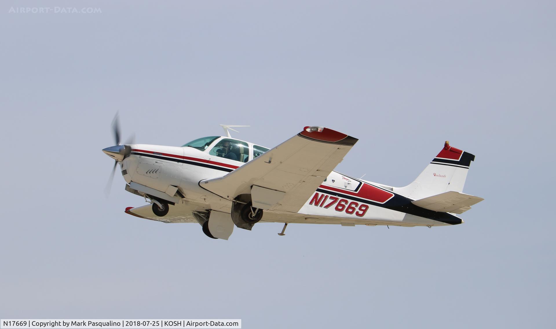 N17669, 1977 Beech A36 Bonanza 36 C/N E-1002, Beech A36