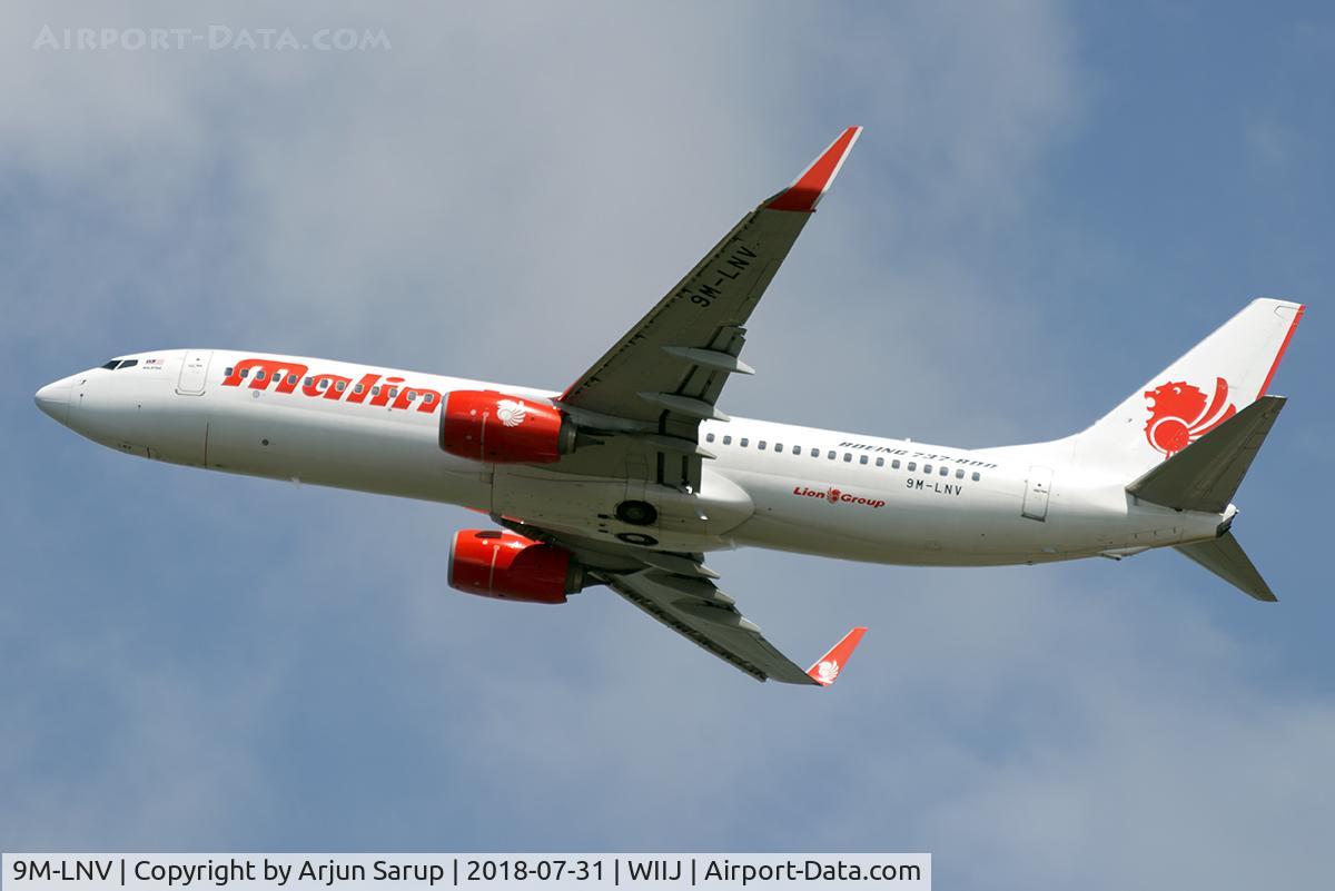 9M-LNV, 2015 Boeing 737-8GP C/N 39867, Climbing out over Bali.