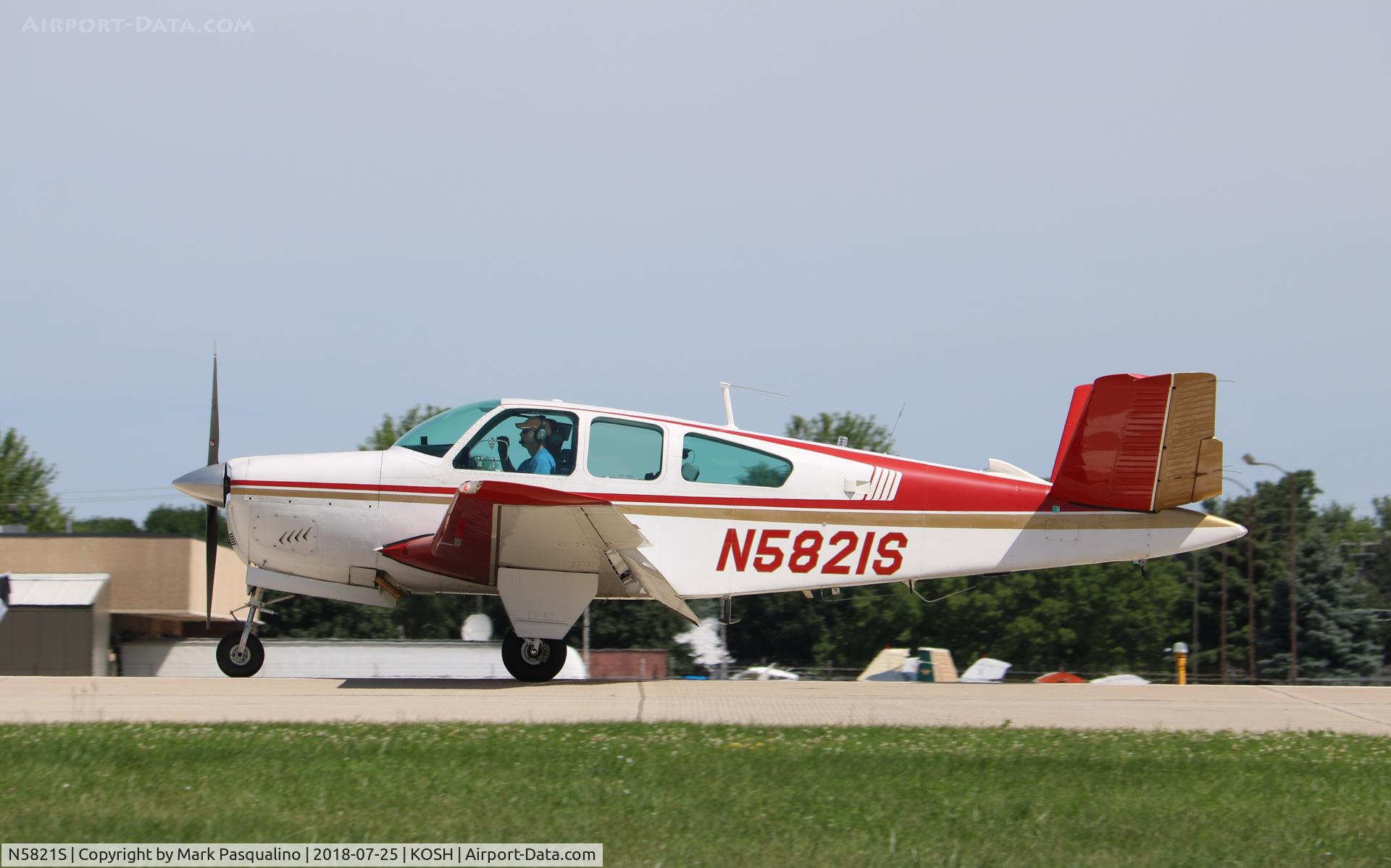 N5821S, 1964 Beech S35 Bonanza C/N D-7725, Beech S35