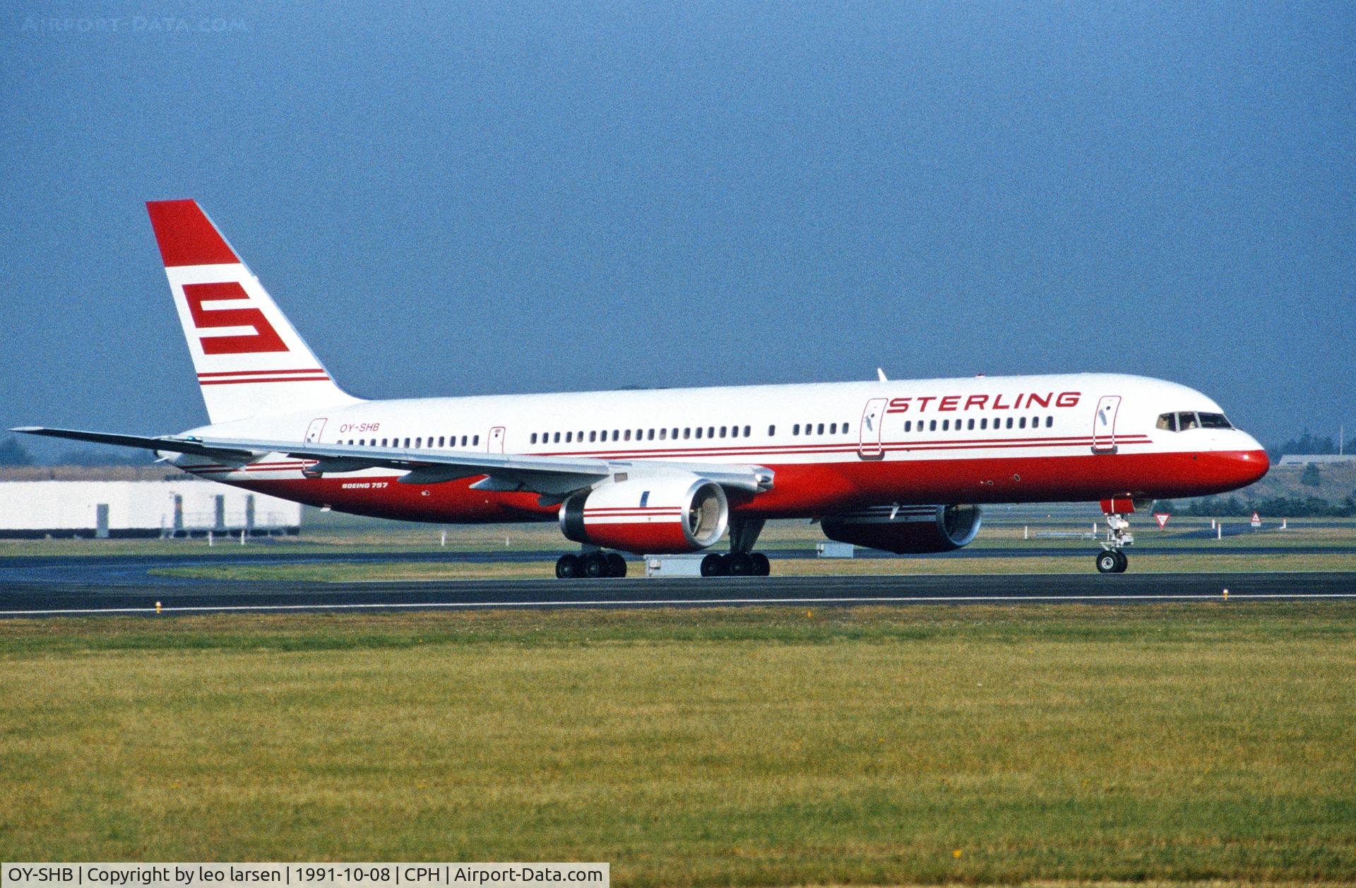 OY-SHB, 1991 Boeing 757-2J4 C/N 25220, Copenhagen 8.10.1991 T/O run R-04R