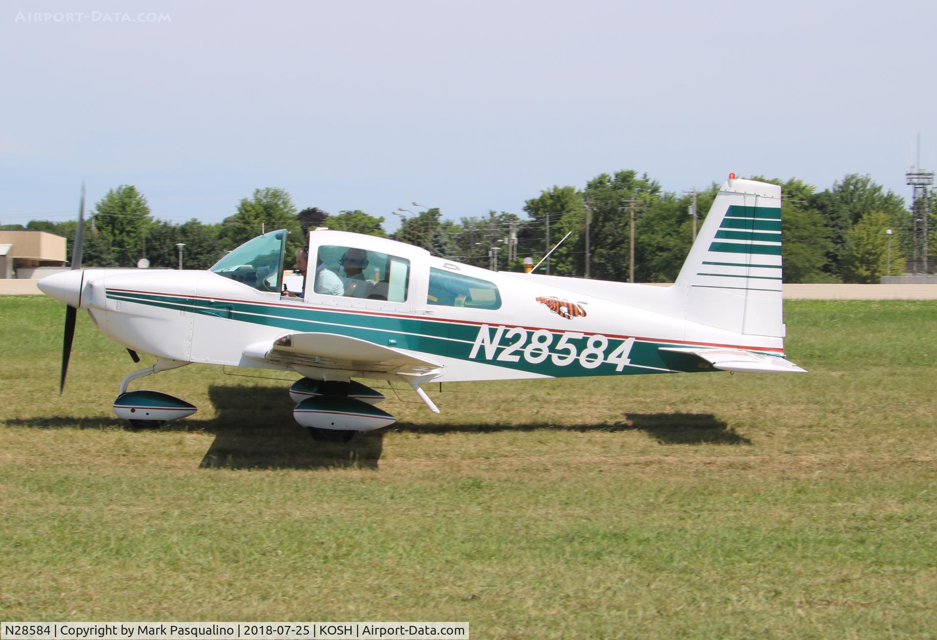 N28584, 1977 Grumman American AA-5B Tiger C/N AA5B0692, AA-5B
