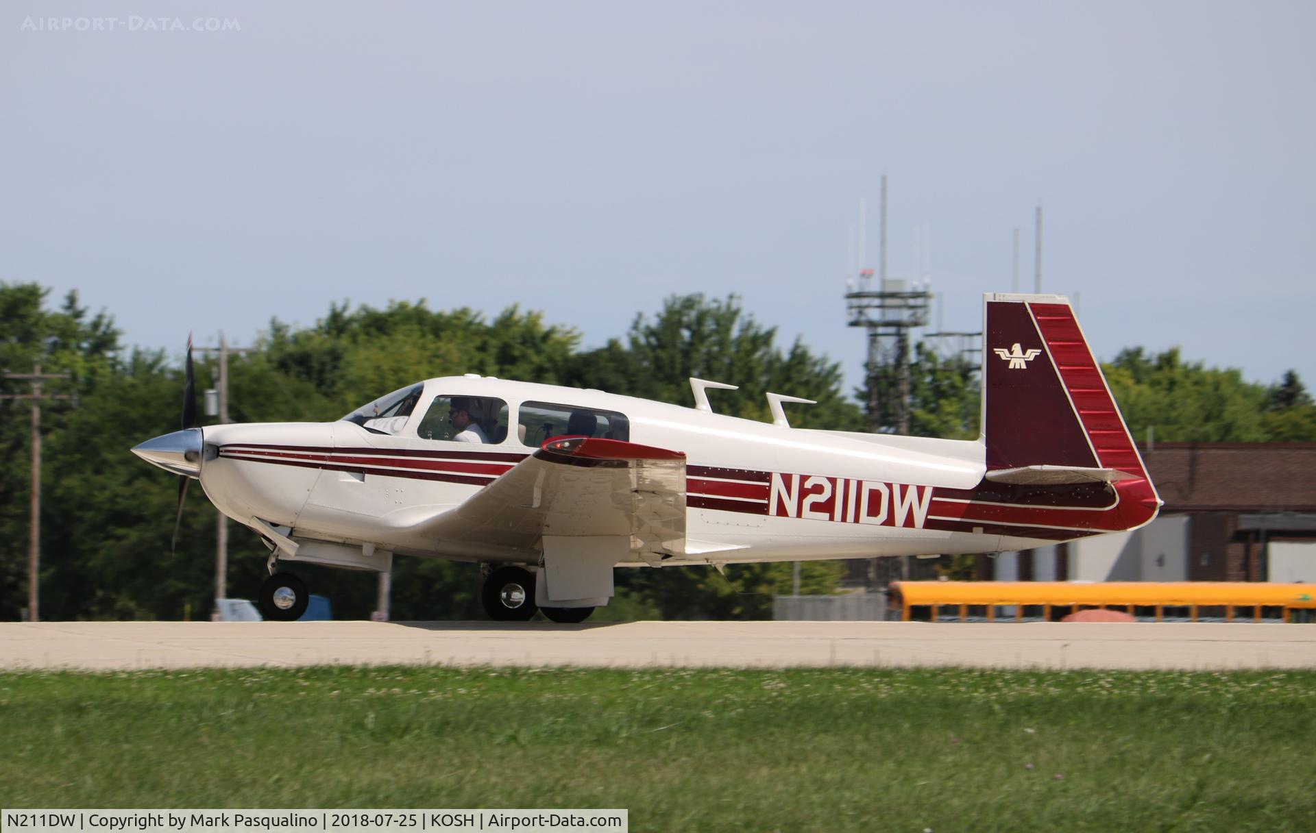 N211DW, 1969 Mooney M20F Executive C/N 690079, Mooney M20F