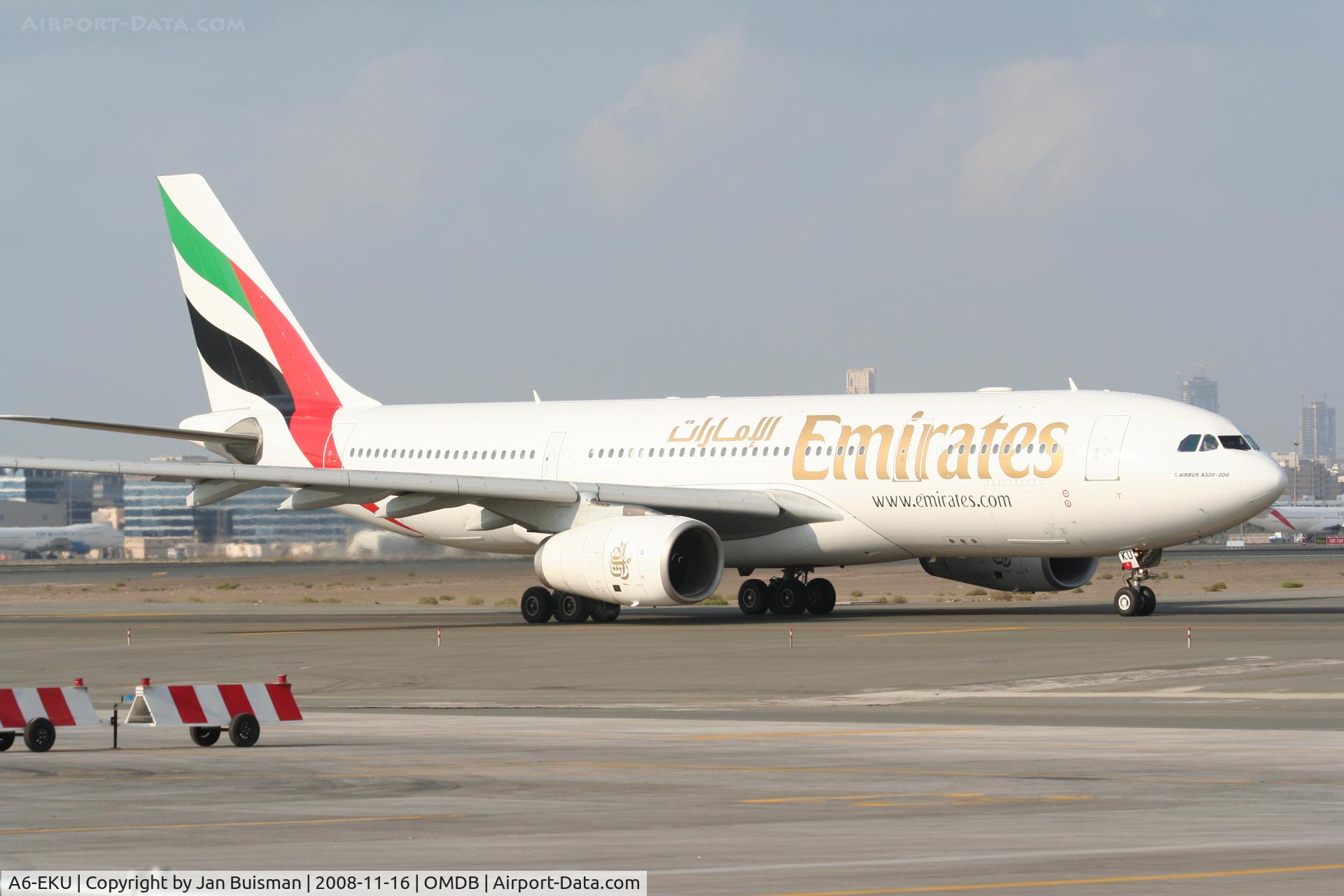 A6-EKU, 1999 Airbus A330-243 C/N 295, Emirates