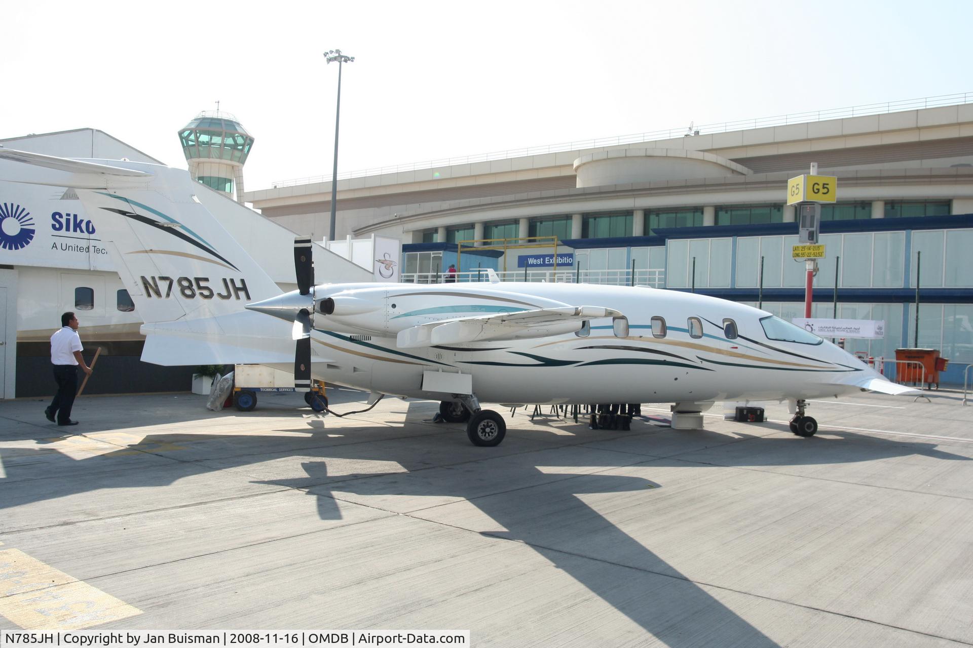 N785JH, 2001 Piaggio P-180 C/N 1036, Corporate
