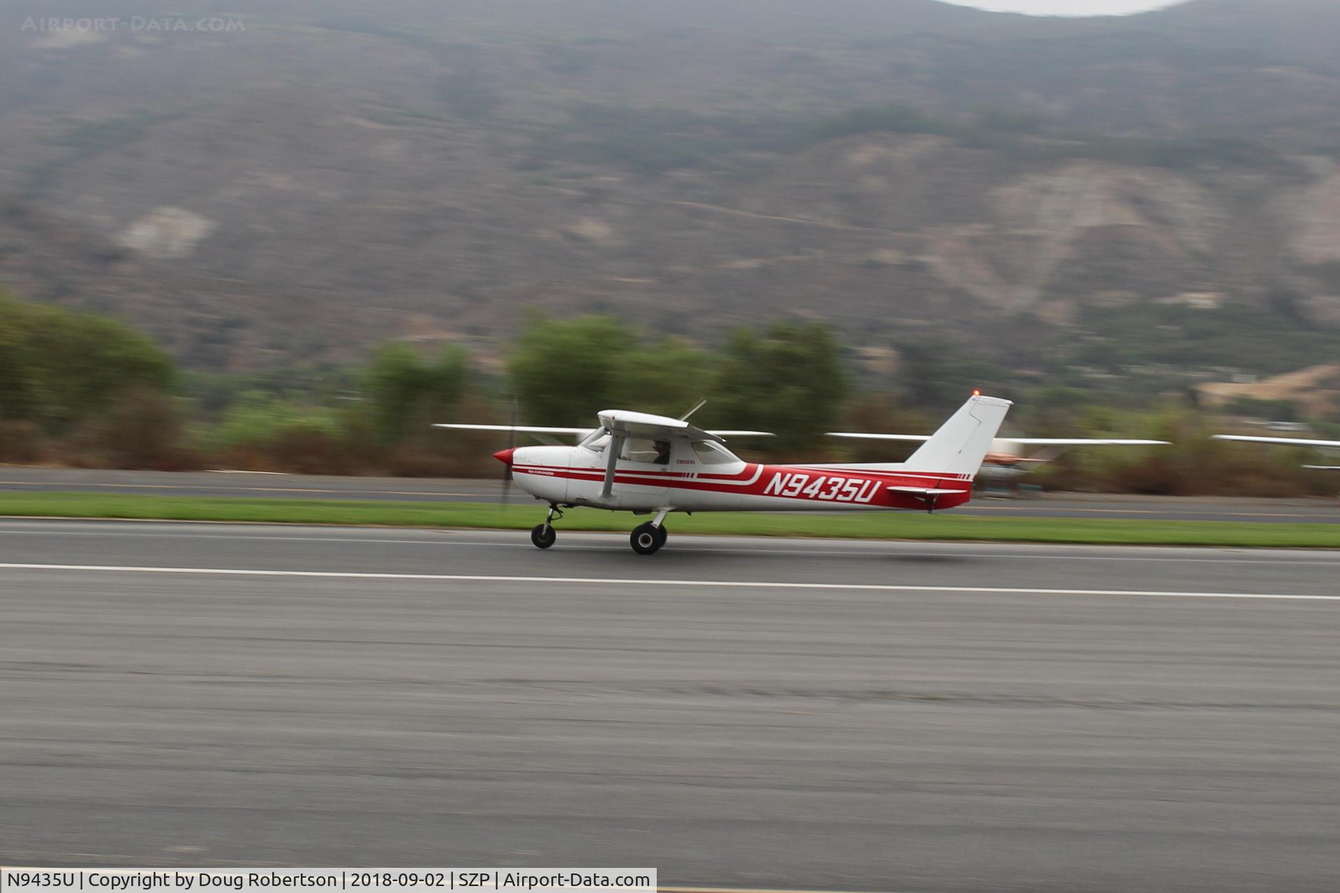 N9435U, 1976 Cessna 150M C/N 15078383, 1976 Cessna 150M, Continental O-200 100 Hp, takeoff roll Rwy 04