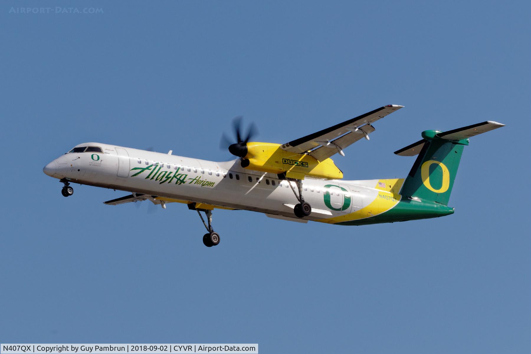 N407QX, 2001 Bombardier DHC-8-402 Dash 8 C/N 4049, Landing