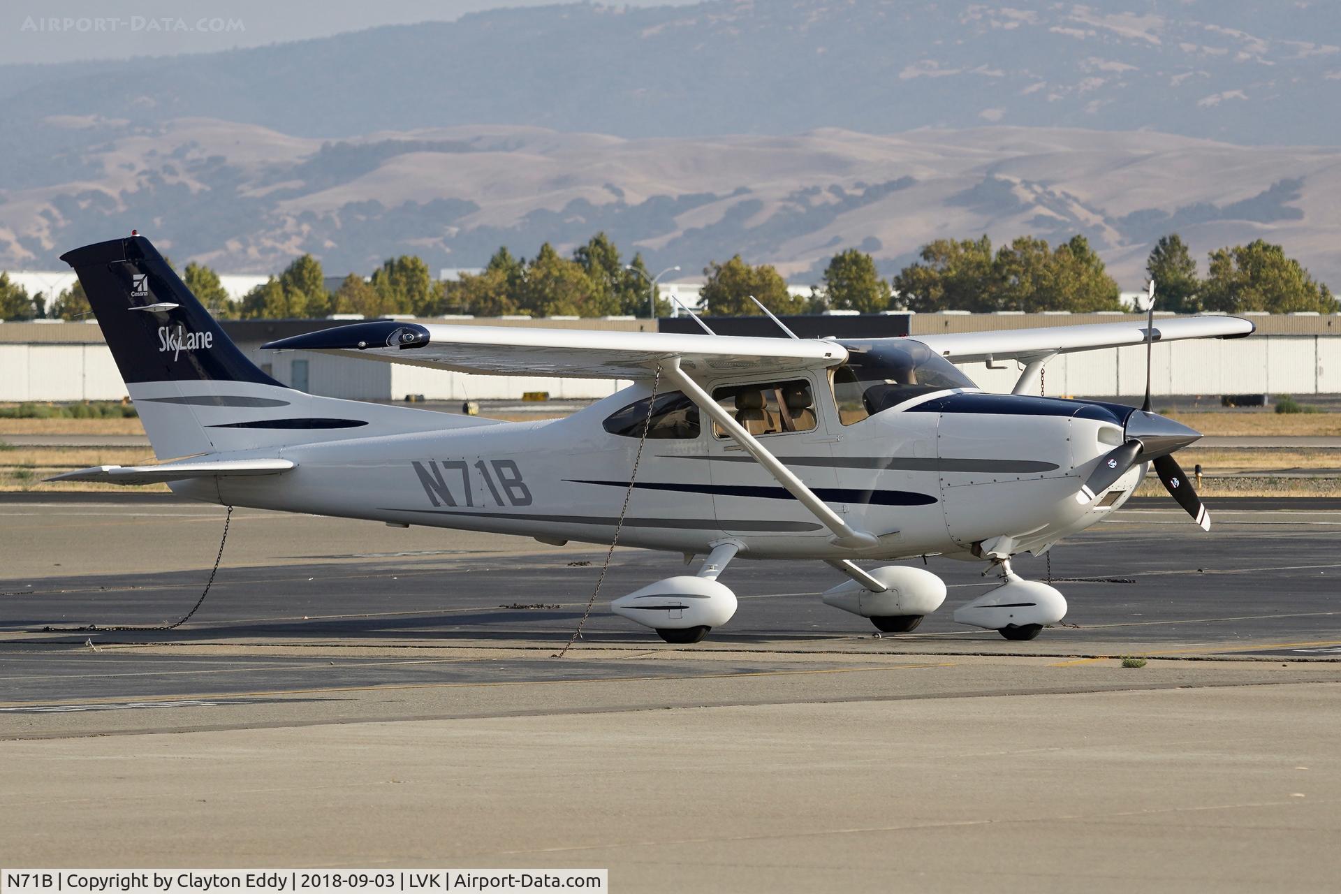 N71B, 2003 Cessna 182T Skylane C/N 18281289, Livermore Airport California 2018.