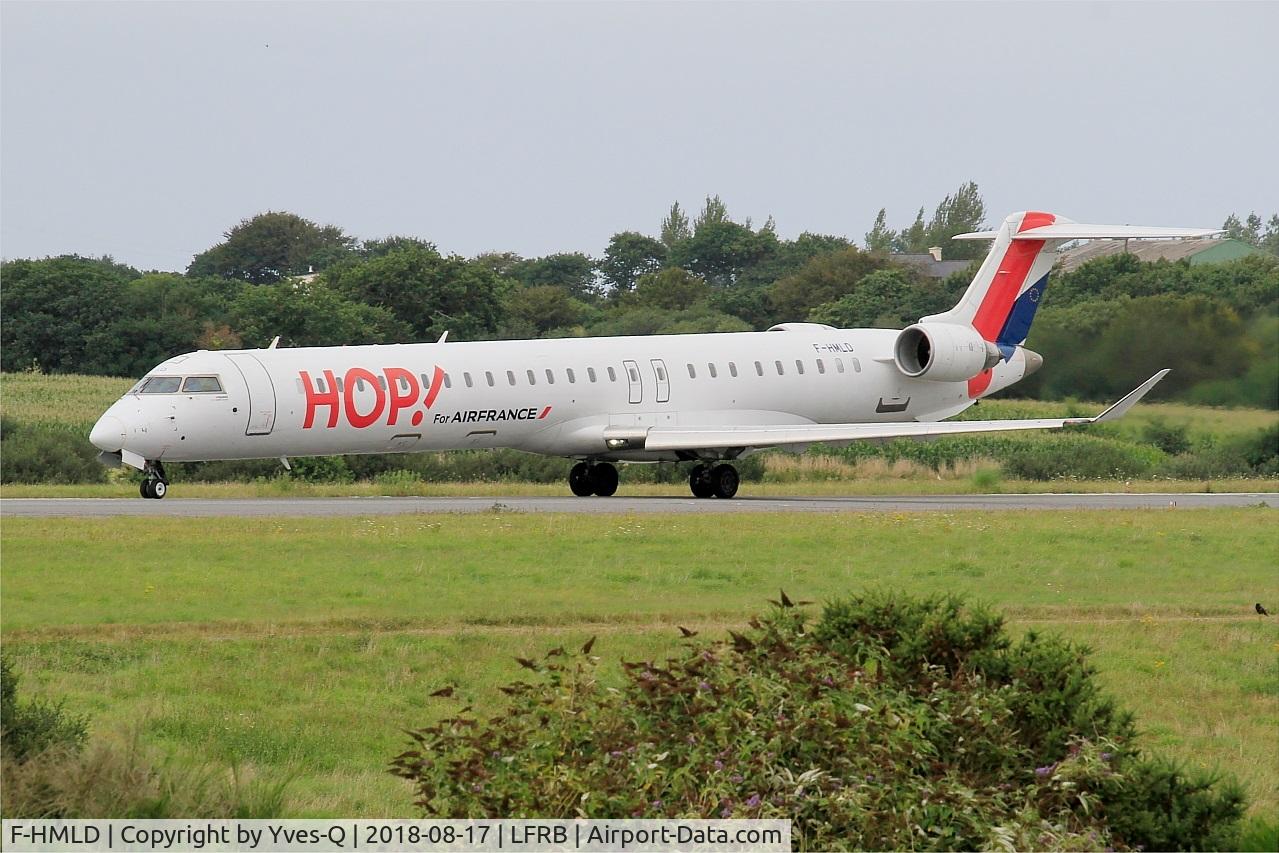 F-HMLD, 2010 Bombardier CRJ-1000EL NG (CL-600-2E25) C/N 19007, Bombardier CRJ-1000, Take off run rwy 25L, Brest-Bretagne Airport (LFRB-BES)