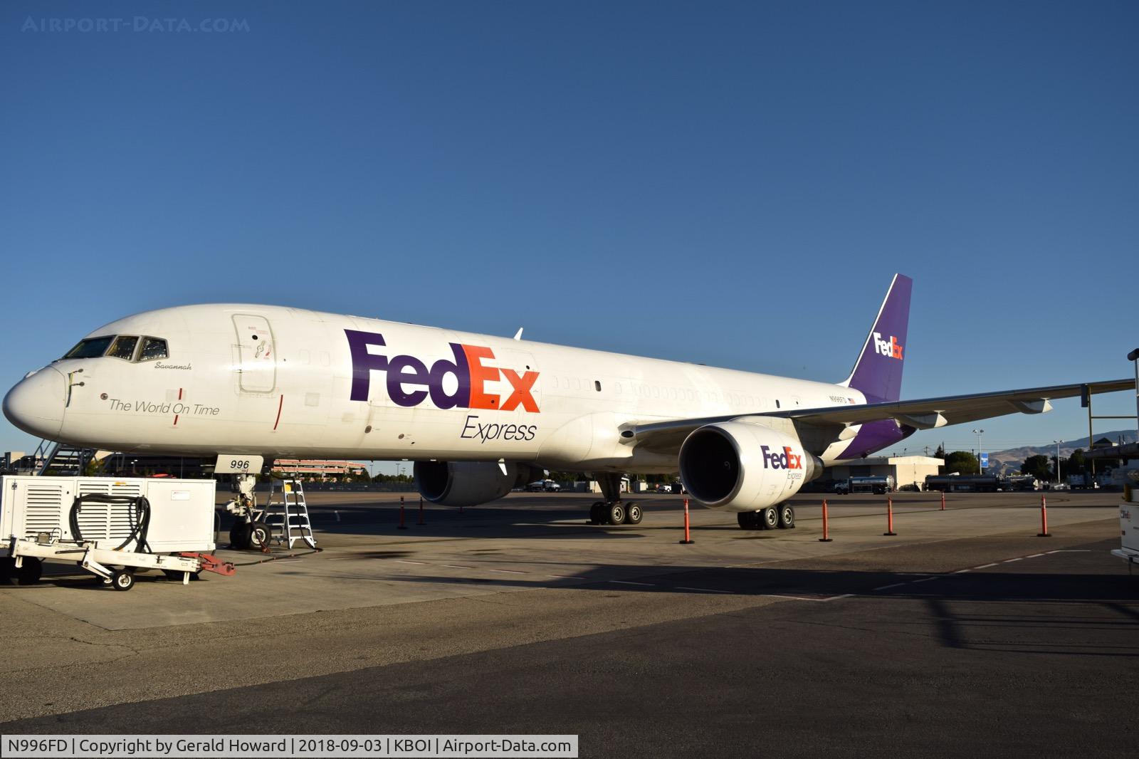 N996FD, 1993 Boeing 757-2Q8 C/N 26270, Parked on the Fed Ex ramp.