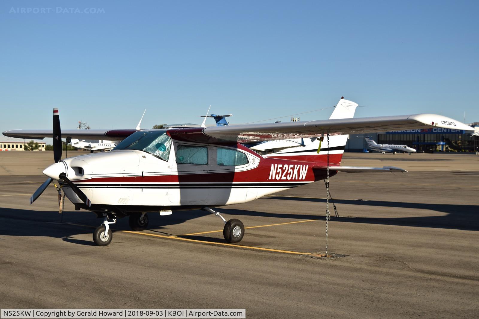 N525KW, 1975 Cessna T210L Turbo Centurion C/N 21060881, Parked on the north GA ramp.