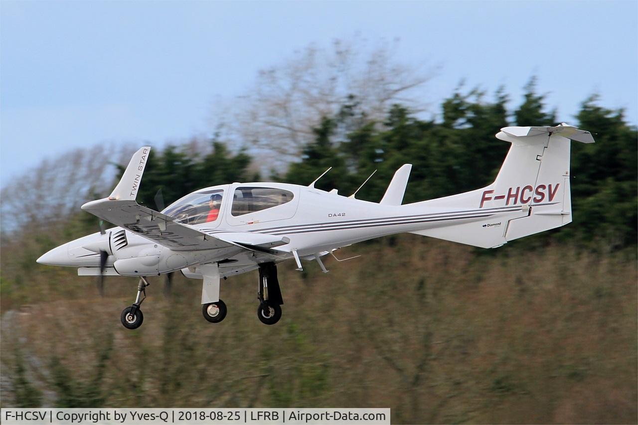 F-HCSV, 2008 Diamond DA-42 Twin Star C/N 42.371, Diamond DA-42 Twin Star, On final rwy 25L, Brest-Bretagne airport (LFRB-BES)