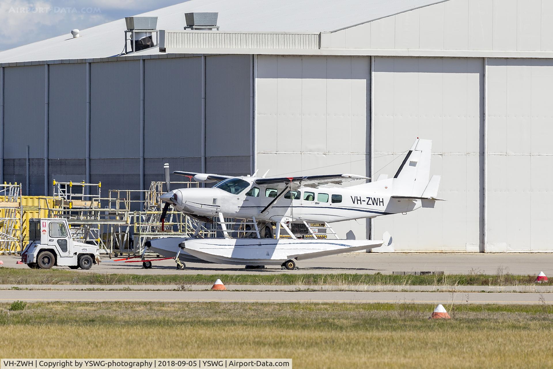 VH-ZWH, 2006 Cessna 208 Caravan 1 C/N 20800399, Sydney Seaplanes (VH-ZWH) Cessna 208 Caravan at Wagga Wagga Airport