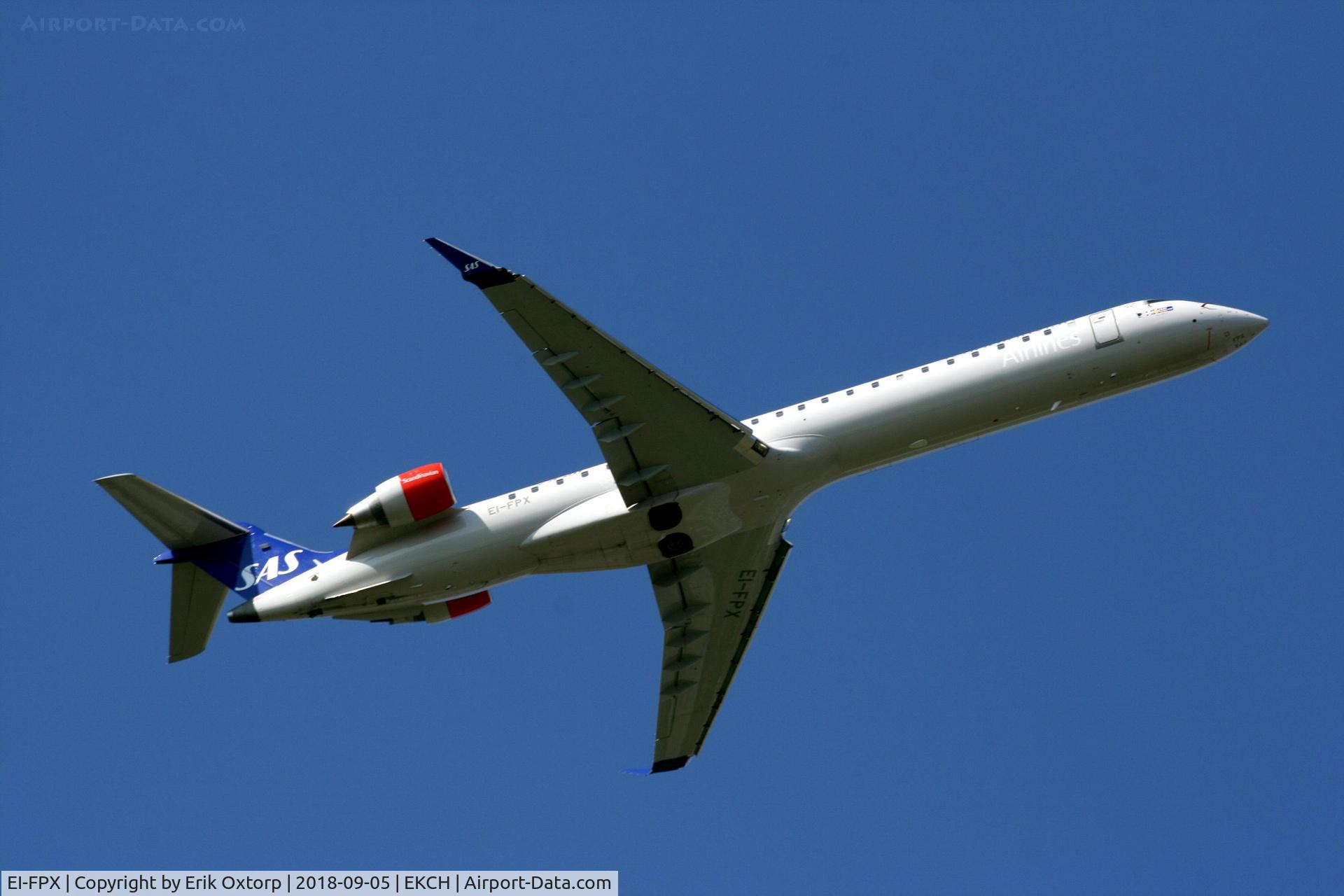 EI-FPX, 2017 Bombardier CRJ-900LR (CL-600-2D24) C/N 15444, EI-FPX taking off rw 04R
