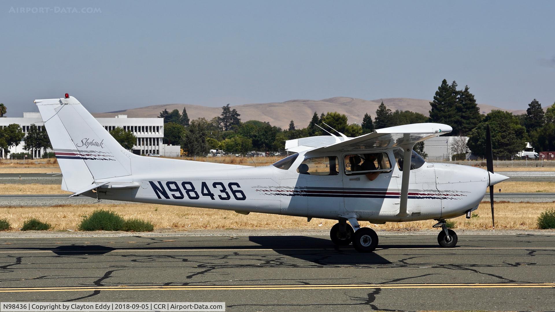 N98436, 1998 Cessna 172R C/N 17280612, Buchanan Field Concord California 2018.