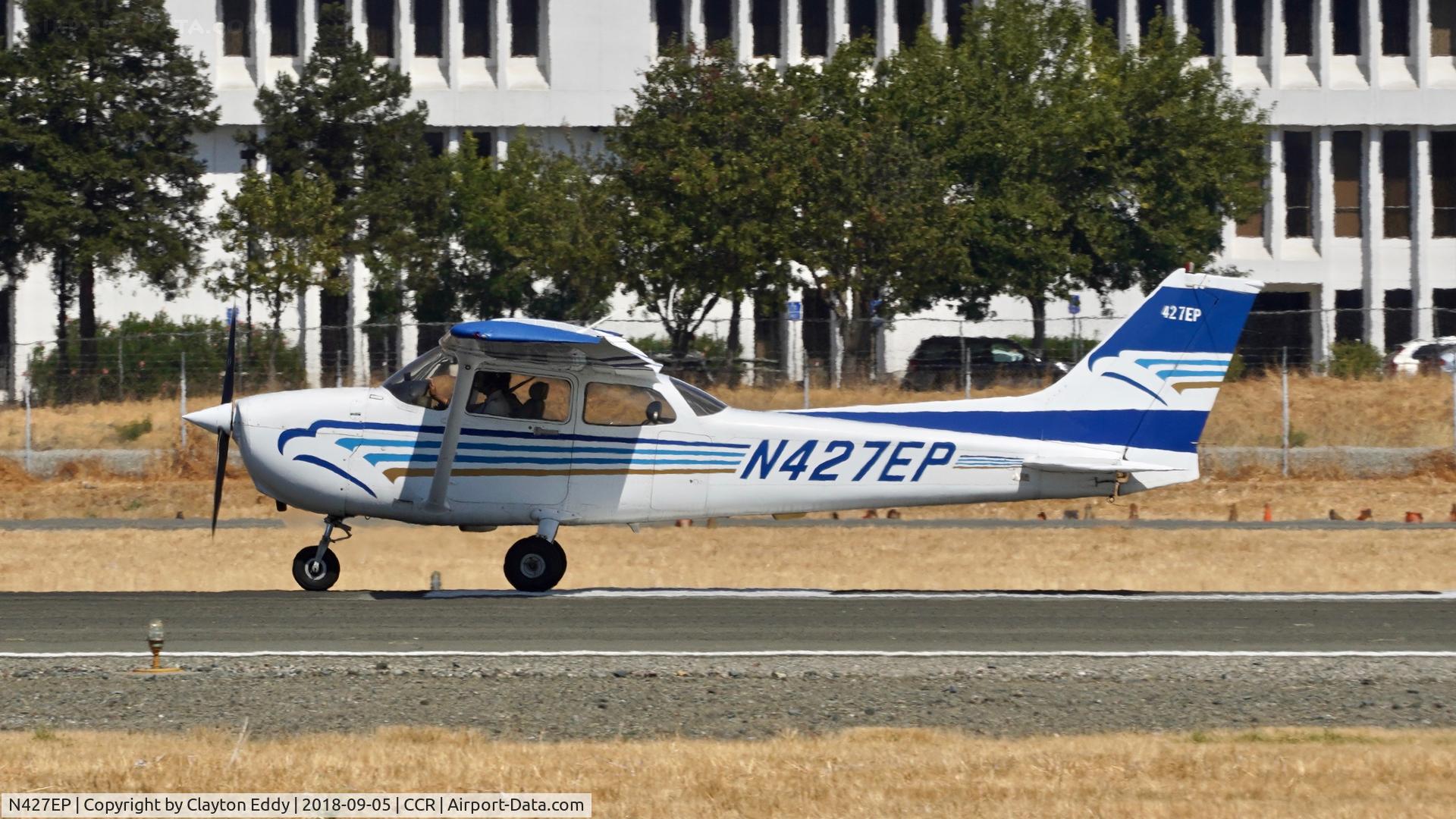 N427EP, 1998 Cessna 172R C/N 17280606, Buchanan Field Concord California 2018.