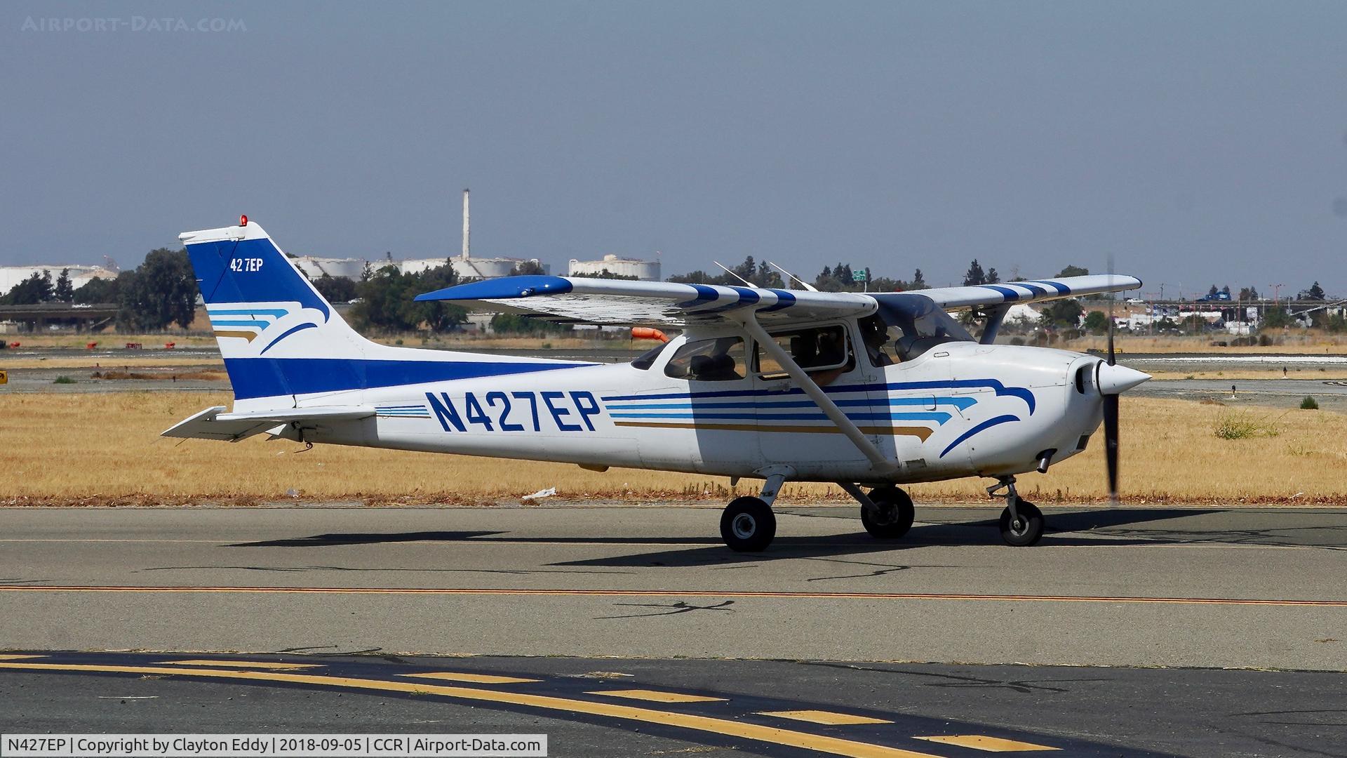 N427EP, 1998 Cessna 172R C/N 17280606, Buchanan Field Concord California 2018.