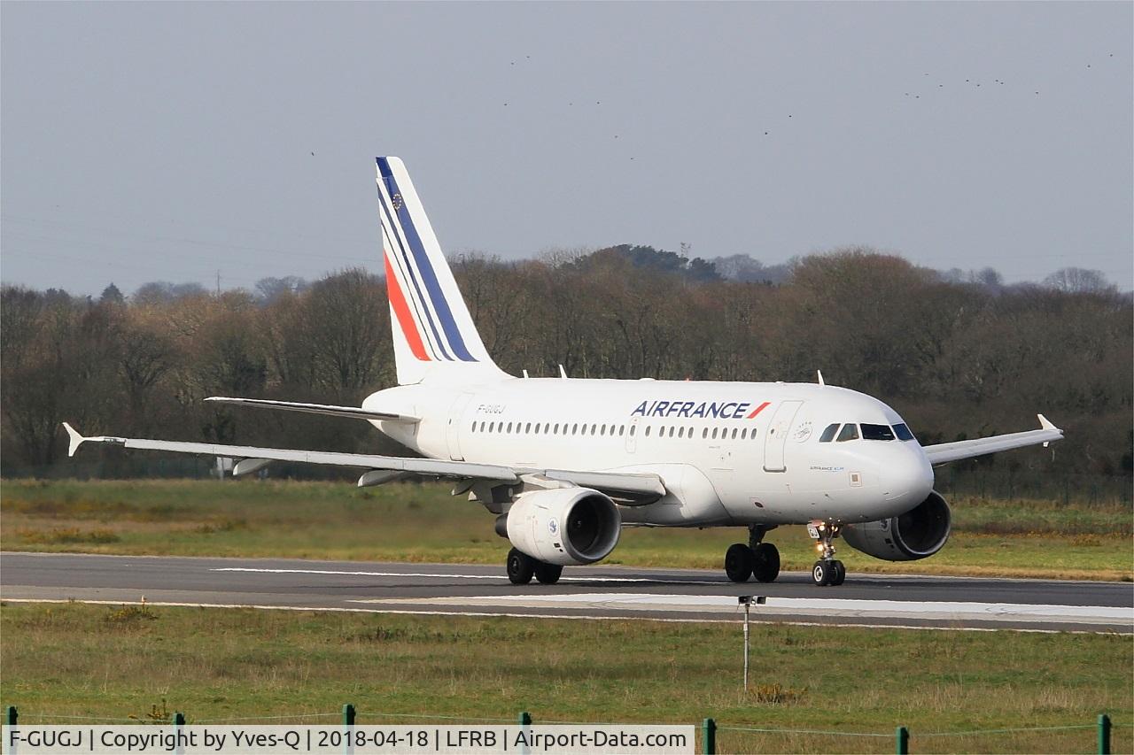 F-GUGJ, 2005 Airbus A318-111 C/N 2582, Airbus A318-111, Take off run rwy 07R, Brest-Bretagne airport (LFRB-BES)