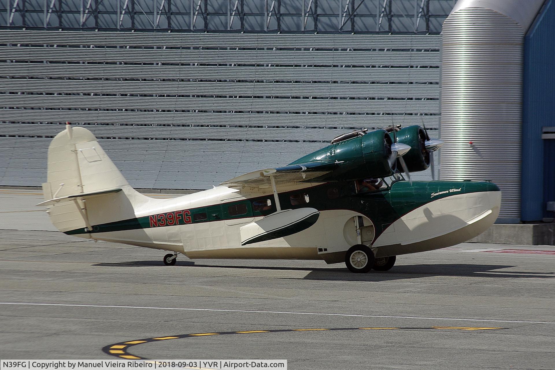 N39FG, 1939 Grumman G-21A Goose C/N 1059, At YVR South Terminal.
